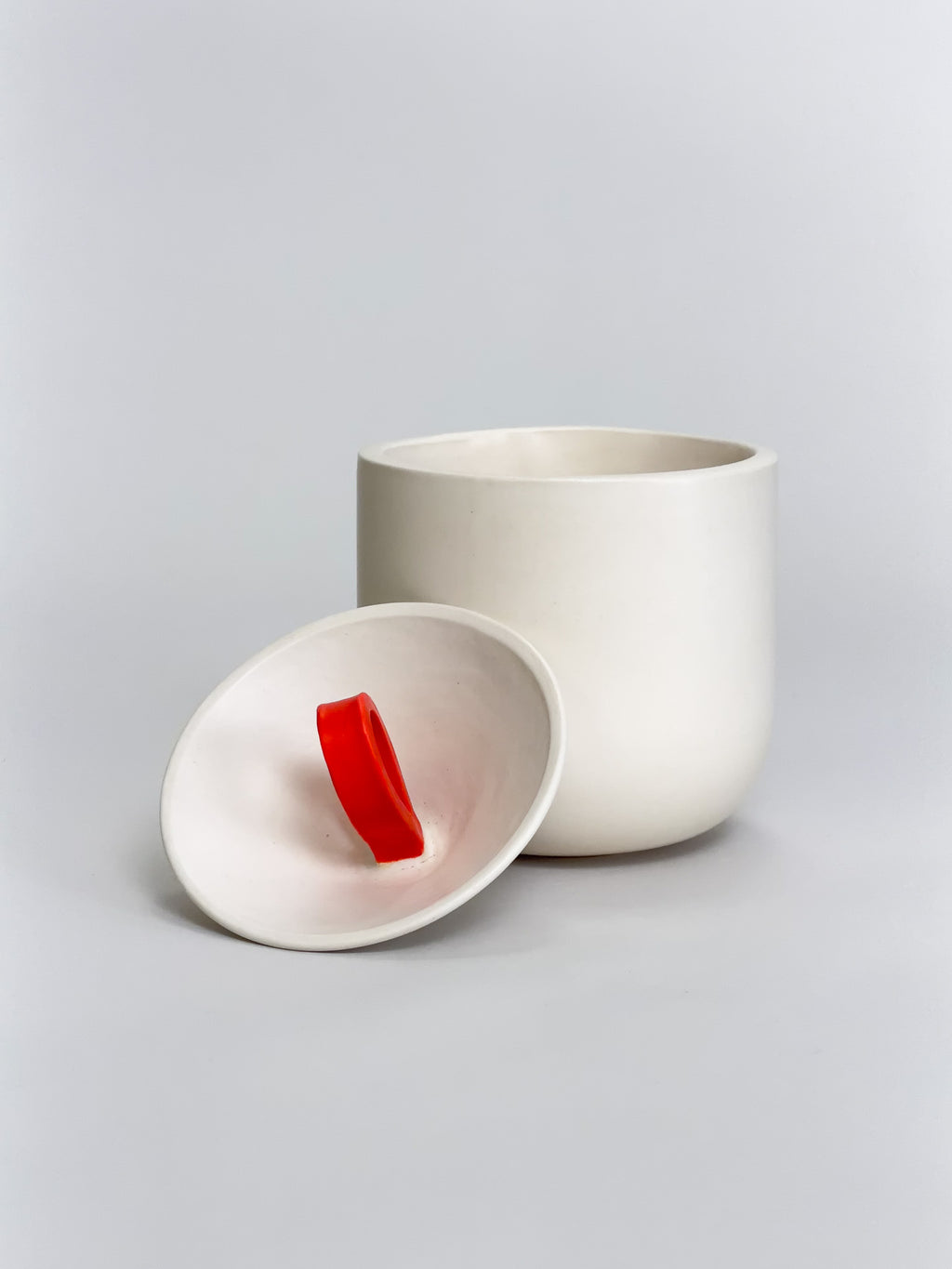 Bloom Jar, White & Red
