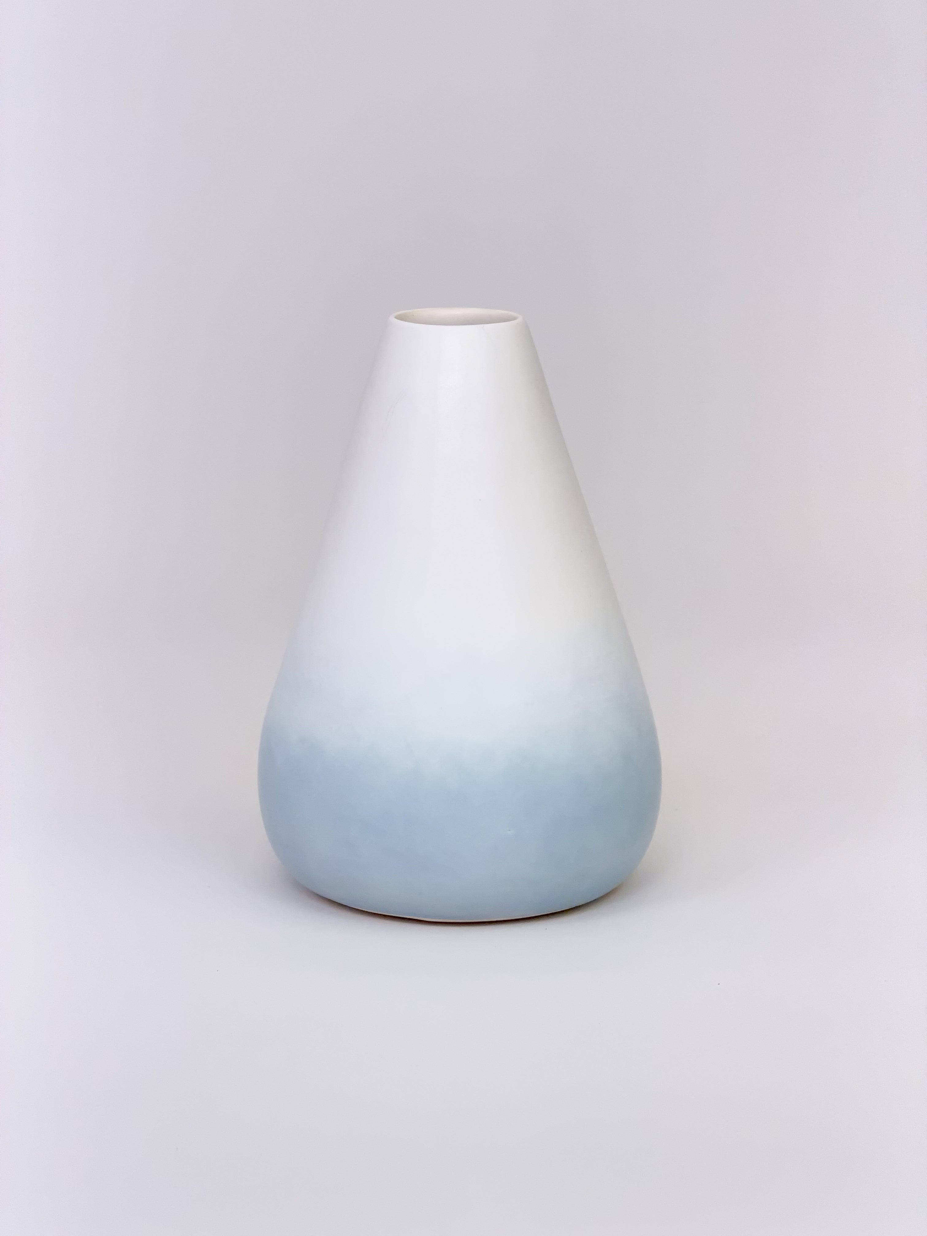 Cone Vase, Gradient