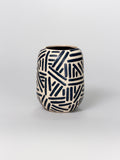 Vase, Lines