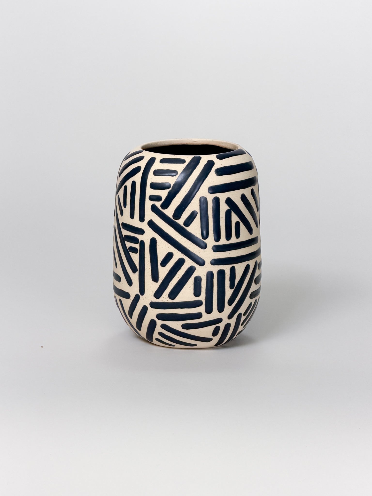 Vase, Lines