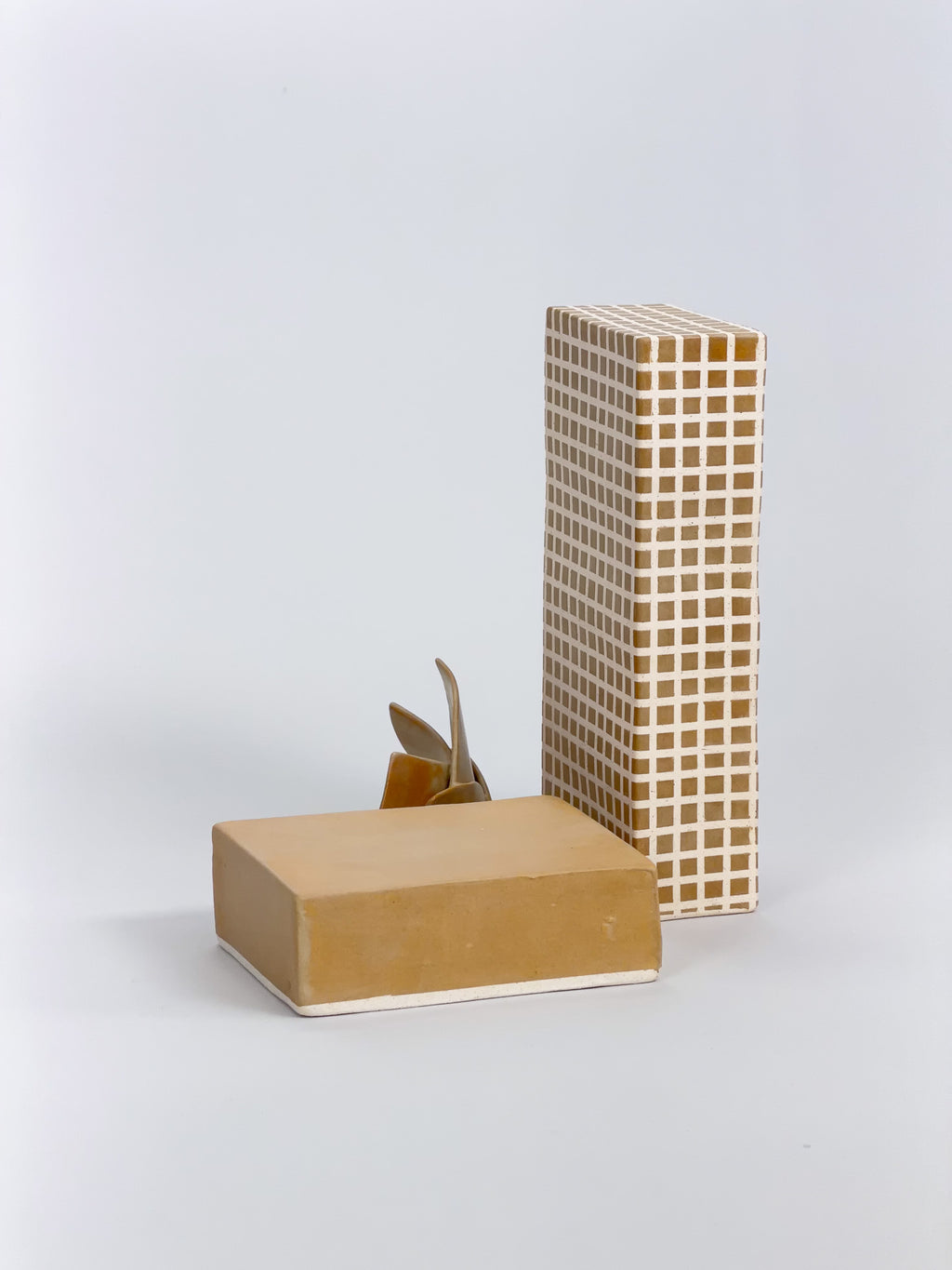No planter no plant, grid