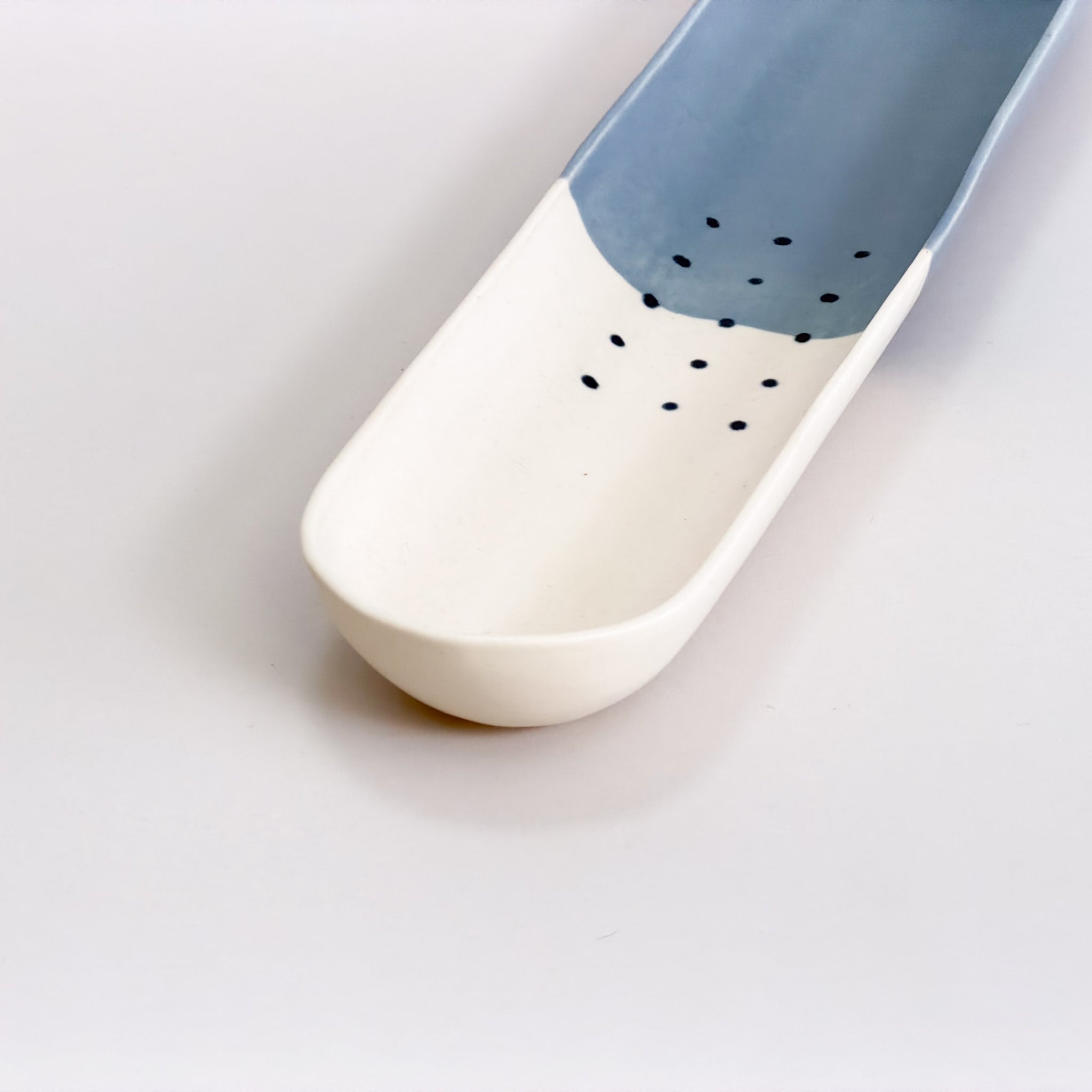Tray, Dots